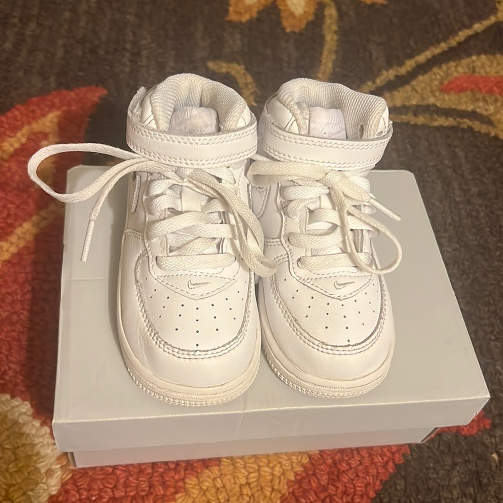 Force 1 Mid LE (TD) Shoes.